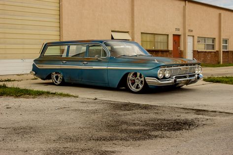 1961 Chevy Nomad wagon 1961 Chevy Impala, Chevy Nomad, Car Breaks, Car Chevrolet, Ford Fairlane, Pro Touring, Old Car, Chevy Impala, Chevrolet Impala