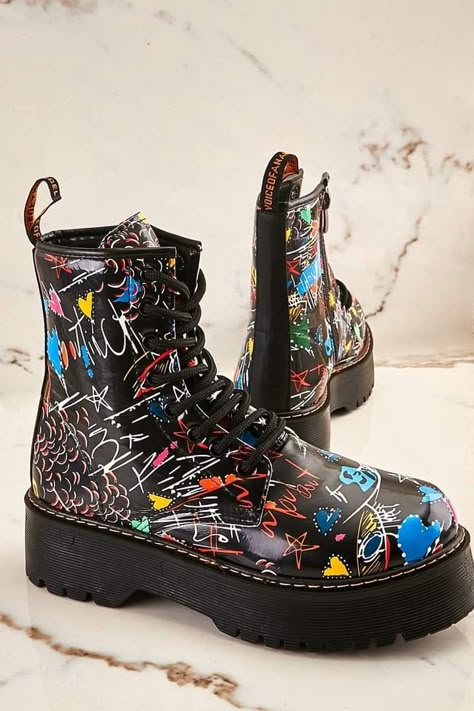 Custom Boots Paint, Mirage Aesthetic, Diy Shirt Printing, Singer Outfits, Painted Boots, Boots Diy, Doc Marten Boot, Custom Sneakers Diy, Clown Clothes