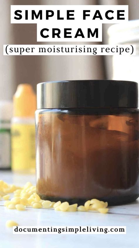 An amber glass jar with homemade nourishing anti-wrinkle face cream inside. There are essential oils and a glass jar in the background. Wrinkle Remedies Face Diy, Beeswax Face Cream Diy, Diy Face Balm, Wrinkle Cream Diy, Anti Aging Face Cream Diy, Face Cream Diy, Diy Wrinkle Cream, Beeswax Recipes, Face Cream Recipe