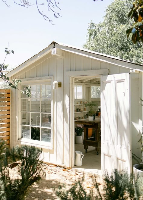 1920s Farmhouse Decor, Backyard School House, Mini She Shed, Small Garden House, Greenhouse Bathroom, Cheap Cabin, Backyard Shed Ideas, 1920s Farmhouse, Update Home