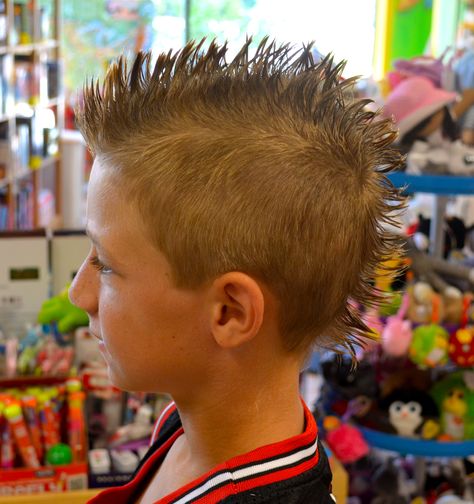 Mohawk Roman Hair, Haircuts For Boys, Kids Haircuts, Boys Hairstyles, Hair And Makeup Ideas, Mohawks, Kids Hair Cuts, Fashionably Late, Kids Trend