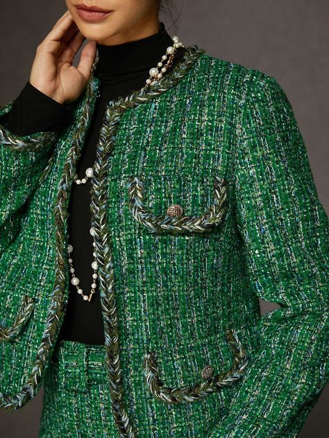 Elegant Tweed Crew Neck Buttoned Jacket Tweed Fashion, Style At A Certain Age, Types Of Coats, Couture Jackets, Cotton Blends Dress, Tweed Fabric, Green Outfit, Work Looks, Line Jackets