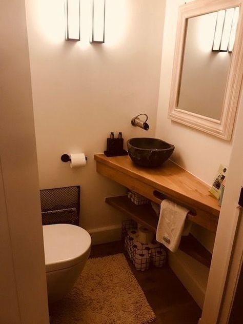 Lavabo D Angle, Dorms Decor, Corner Sink Bathroom, Small Toilet Room, Vintage Fireplace, Decor Fireplace, Guest Toilet, Downstairs Toilet, Corner Sink