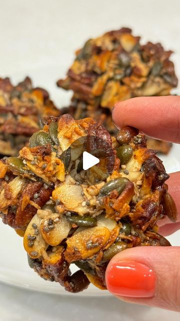 Nuts Mix Recipe, Date Nut Cookies, Pumpkin Seed Cookies, Nuts And Seeds Recipes, Grain Free Cookies, Seed Cookies, Recipes By Ingredients, Nut Cookies, Beef Jerky Recipes