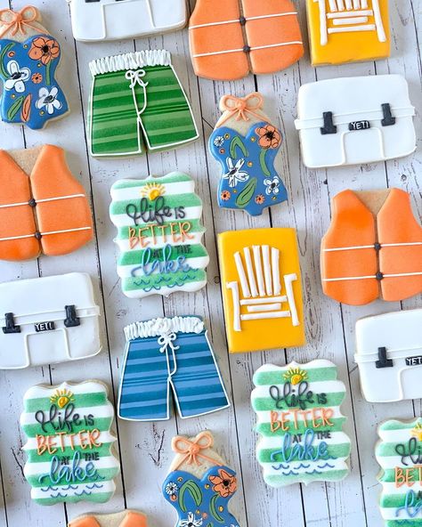 Hawaiian Cookies, Summer Sugar Cookies, Lake Birthday, Beach Cookies, Flooding Cookies, Lake Party, Crazy Cookies, Cookies Theme, Sugar Cookie Royal Icing