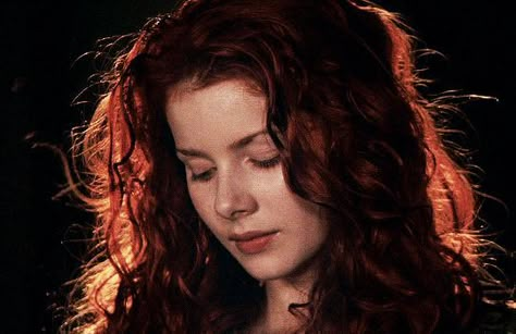 Rachel Hurd Wood, Asoiaf Aesthetic, Wendy Darling, Book Diary, No Time To Die, Targaryen Aesthetic, Sansa Stark, Red Love, The Perfume