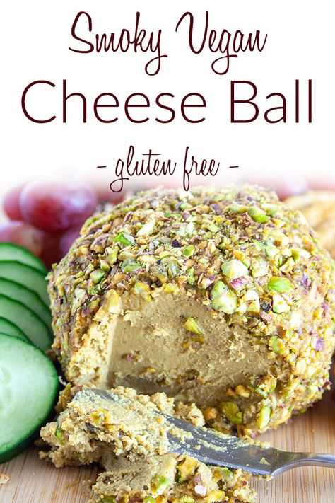 Vegan Cheeseball, Vegan Cheese Ball, Cheeseball Recipes, Vegan Cashew Cheese, Ms Diet, Vegan Appetizers Recipes, Vegan Appetizer, Vegan Dips, Dairy Recipes