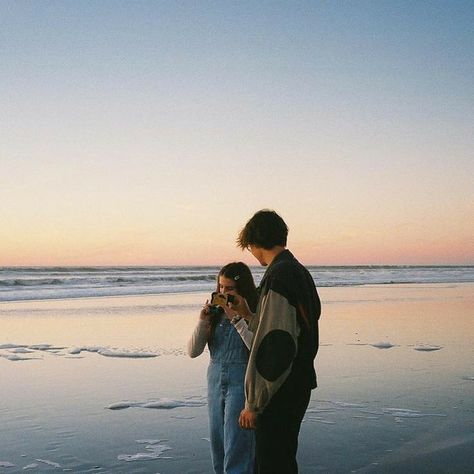 Chloe Walsh, The Love Club, Smile Food, Beach Fashion, Cute Relationship Goals, Teenage Dream, Summer Art, Two People, Couple Aesthetic