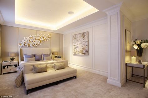 Plush: The main bedroom suite is worth £3 million - 17 times the average price paid for a home in England and Wales Champagne Bedroom Ideas, 1508 London, Champagne Bedroom, Design Ložnic, Bedroom Suite, Interior Design Studio, Luxury Home Decor, Modern Sofa, Bedroom Sofa