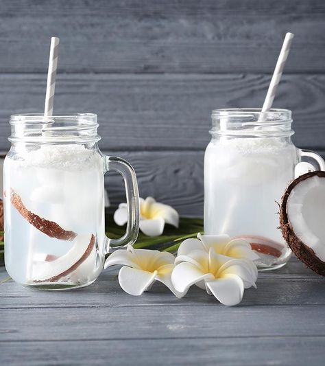 Benefits Of Coconut Water, Coconut Water Benefits, Natural Electrolytes, Benefits Of Coconut, Coconut Health Benefits, Best Fat Burning Foods, Electrolyte Drink, Popular Drinks, Coconut Oil For Skin