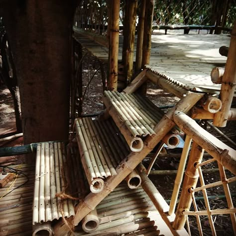 Connecting levels #bamboo #bambootreehouse #bamboo steps #bambooarchitecture Bamboo Stairs Ideas, Bamboo Driveway, Bamboo Stairs, Bamboo Tree House, Bamboo Architecture Design, Bamboo Joints, Bamboo Arch, Bamboo Furniture Diy, Bamboo Ladder