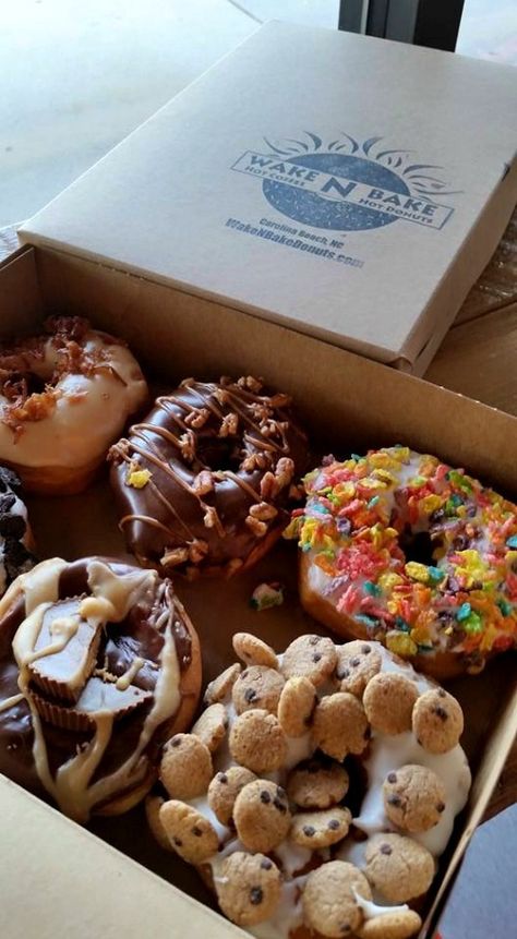 Wake N Bake Donuts in Carolina Beach Wake N Bake, Delicious Donuts, Carolina Beach, Think Food, Baked Donuts, Food Goals, Food Obsession, Yummy Food Dessert, Pretty Food