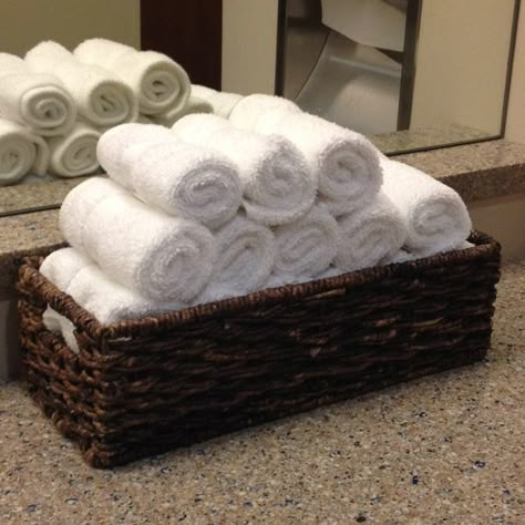 Towels for guests! Rolled Up Towels Bathroom, Face Towel Basket Bathroom, Hand Towels In A Basket, Rolled Hand Towels In Basket, Rolled Towels In Basket, Styling Towels In Bathroom, Wash Rags In Bathroom, Guest Bathroom Hand Towels Display, Guest Hand Towels Display