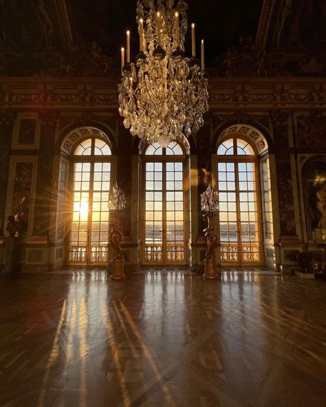 Versailles Architecture, Fancy Ballroom, Ballroom Background, Enchanted Aesthetic, Versailles Aesthetic, Ballroom Aesthetic, Dream House Aesthetic, Ball Room, Versailles Garden