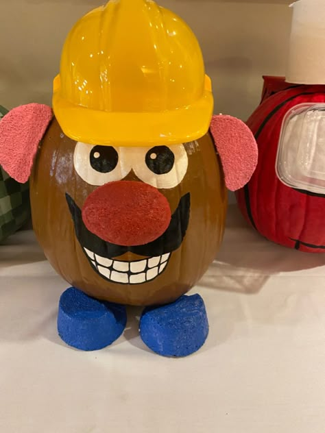 Mr Potato Head Pumpkin, Easy Pumpkin Decorating, Cute Painted Pumpkin Ideas, Head Pumpkin, Pumpkin Decorating Diy, Halloween Pumpkin Crafts, Creative Pumpkin Painting, Cute Pumpkin Carving, Creative Pumpkin Decorating