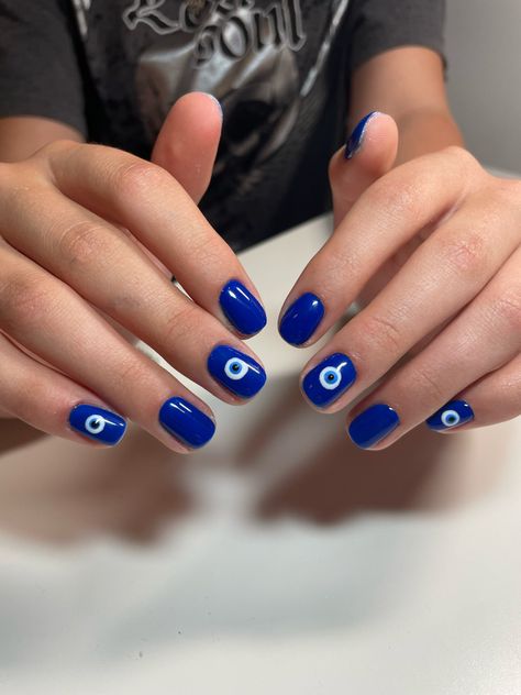 All Seeing Eye Nails, Evil Eye Gel Nails, Evil Eye Nails Short, Nail Art Evil Eye, Evil Eyes Nail, Evil Eye Nail Designs, Nail Art On Short Nails, Evil Eye Nail Art, Eyes Nails