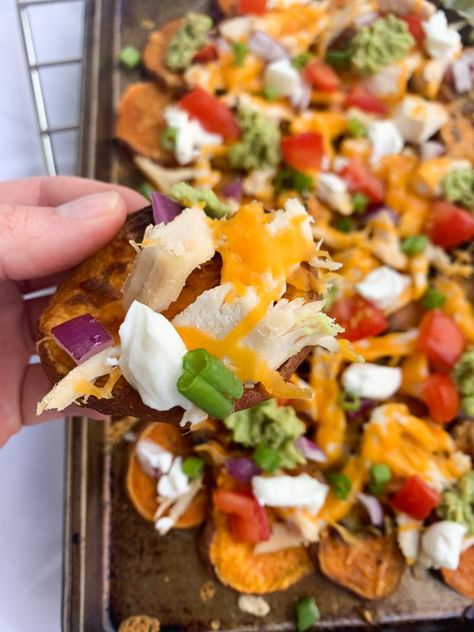 Healthier Sweet Potato Nachos | Wellness by Kay Sweet Potato Nachos Healthy, Crispy Sweet Potatoes, Quick Guacamole, Healthy Nachos, Easy Nachos, Potato Nachos, Sweet Potato Nachos, Potatoes Recipes, Crispy Sweet Potato