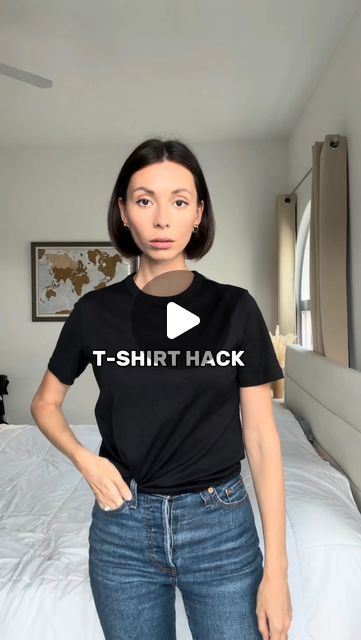 MARINA | YOUR FASHION GUIDE on Instagram: "More fashion content 👉🏻 @marina_usti_ 
.
.
.
.
.
#styletips #tshirthack #tshirt #stylist #stylingtips #tuckin #outfitideas 
Style tip, styling, t-shirt hack, tshirt" How To Tuck Shirt Into Bra Hack, T Shirt Tie Hack, T Shirt Tucking Hacks, Cut Up T Shirt Diy Tutorials, Tshirt Hacks Too Big, Styling Oversized Tshirt, How To Crop A Shirt, Tshirt Hacks, T Shirt Hacks