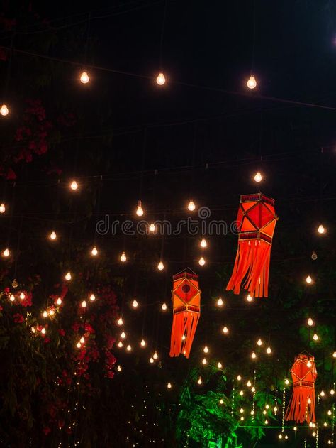 Akash Kandil, Decorative Lamps, Lamp Decor, Lantern Lights, Festive Season, Diwali, Festival Season, Mumbai, Street Photography