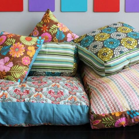 Diy Floor Pillow, Floor Pillows Diy, Giant Floor Pillows, Floor Pillows Kids, Diy Pillow, Creative Flooring, Pillow Cases Diy, Diy Dog Bed, Pillow Inspiration