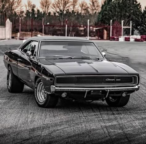 American Muscle Cars Dodge, 1968 Dodge Charger, Dodge Charger Rt, Plymouth Duster, Old Muscle Cars, Old Vintage Cars, Dodge Muscle Cars, Auto Retro, Vintage Muscle Cars