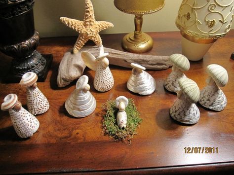 Seashell Nativity Scene, Shell Nativity Scene, Shell Nativity, Christmas Beach, Beach Shells, Beachy Christmas, Nautical Christmas, Nativity Scenes, Beach Ornaments