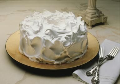 Fluffy Frosting - 7 Minute Frosting - Kevin Sanchez/Cole Group/Stockbyte/Getty Images Egg White Frosting, Icing Recipe For Cake, Boiled Icing, White Frosting Recipes, Kitchen Extras, Favorite Deserts, Seven Minute Frosting, Fluffy White Frosting, Egg White Recipes