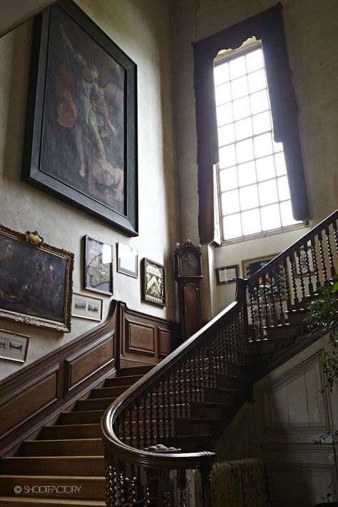 Framlingham, Suffolk. Elizabethan manor house | Inside the Manor ... Manor Aesthetic, Academia House, Manor House Interior, English Manor Houses, Dream Future, English Manor, English Country House, Manor House, House Inspo