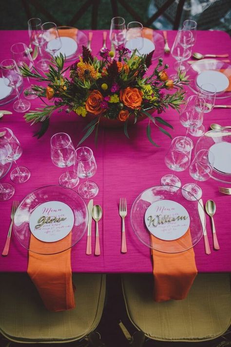 Orange Reception, Orange Wedding Decor, Pink And Orange Wedding, Clear Plates, Orange Party, Orange Table, Wedding Decor Ideas, Birthday Brunch, Mothers Day Brunch