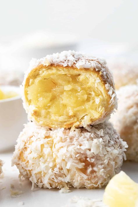 Pina Colada Filling Recipe, Pineapple Bites Appetizer Recipes, Pina Colada Donut, Tropical Baked Goods, Pineapple Breakfast Ideas, Pina Colada Desserts, Pina Colada Dessert Recipes, Pina Colada Cookies, International Pastries