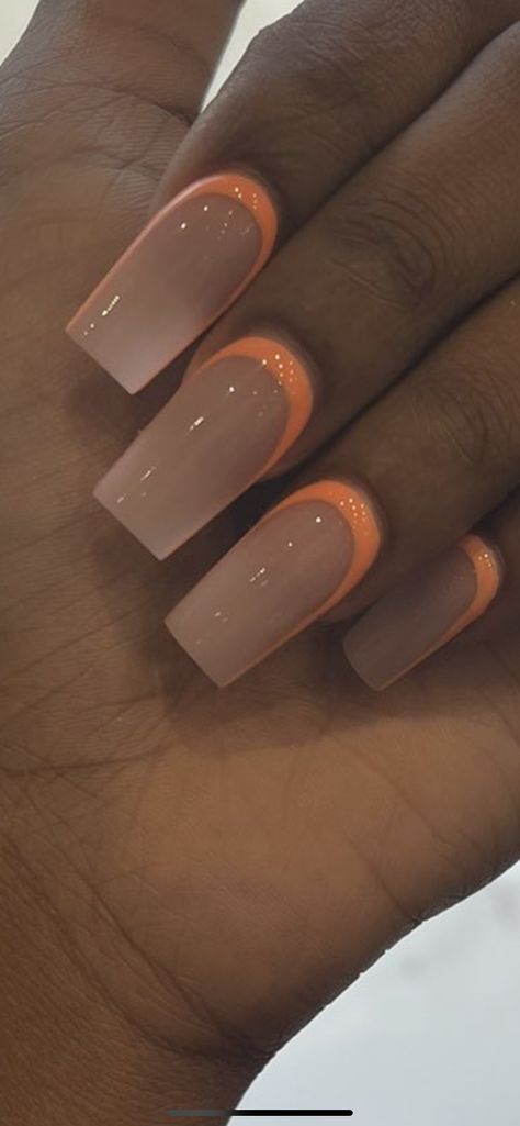 Short Acrylic Nails On Black Women, Squoval Acrylic Nails Fall, Nails On Black Women, Acrylic Nails Fall, Brown Chrome, Square Short Acrylic Nails, Black Women Nails, Nails For Black Women, Dope Nail Designs Mid Length