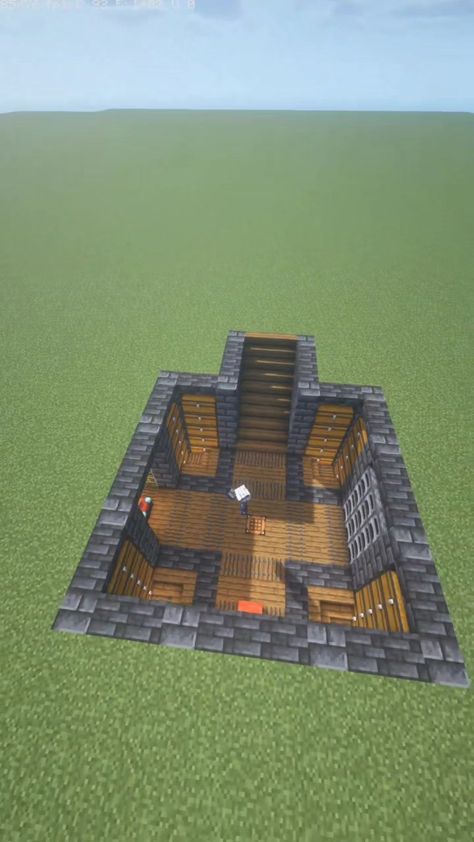 Minecraft Underground Base Ideas Easy, Secret Underground Base Minecraft, Minecraft Underground Base Layout, Minecraft Deepslate Base Ideas, Underground Storage Minecraft, Underground Bunker Minecraft, Minecraft Base Ideas Underground, Minecraft Underground Storage, Underground Minecraft Base