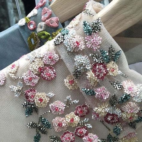 Each flower is an embroidered beaded work of art. Image by @luxeaxcess Floral Beadwork, Tambour Beading, Haute Couture Embroidery, Tambour Embroidery, Beadwork Embroidery, Couture Embroidery, Couture Details, Embroidery Fashion, Embroidery Inspiration