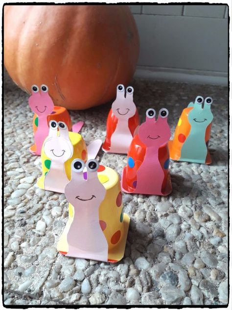 Snail Craft, Yogurt Cups, Childrens Crafts, Fall Diy, Toddler Crafts, Craft Activities, Preschool Crafts, Kids Crafts, Diy For Kids