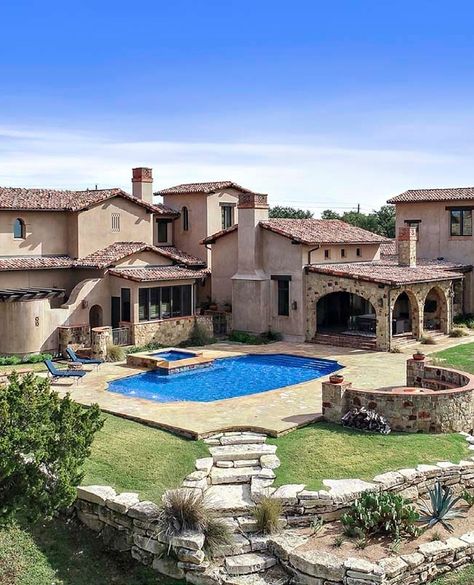 America House, Real Estate Luxury, Luxury Real Estate Marketing, Homes Luxury, Home Magazine, Home House, House And Home Magazine, Luxury Property, Hill Country