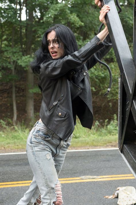 Here's Your Recap of How Last Season of Jessica Jones Ended — So You're Ready For Season 3 Jessica Jones Aesthetic, Jessica Jones Netflix, Krysten Alyce Ritter, Jones Aesthetic, Jessica Jones Marvel, Bly Manor, Derry Girls, Evelyn Hugo, Krysten Ritter