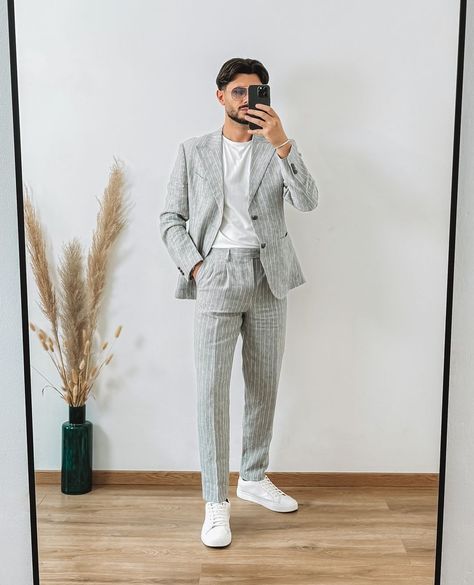 OMAR SPANESHI | Men’s Fashion (@omarspaneshi) • Instagram photos and videos Omar Spaneshi, Men's Wedding Outfit, Men's Short Hair, Men's Formal Style, Summer Outfit Ideas, Men's Muscle, Curly Hair Men, Instagram Summer, Men's Necklace