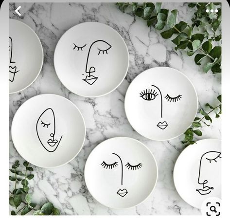 Diy Pottery Painting, Painted Pots Diy, Air Dry Clay Projects, Pottery Painting Designs, Cd Art, Keramik Design, Cerámica Ideas, Painted Plates, Diy Pottery