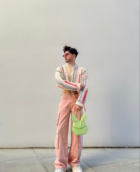 Men’s Pastel Outfits, Maximalism Fashion Men, Feminine Outfits Men, Mens Feminine Fashion, Queer Mens Fashion, Gen Z Fashion Men, Colorful Mens Outfits, Feminine Outfits For Men, Androgynous Fashion Male