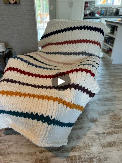 Chunky Blanket Diy, Spring Art Projects, Black Lover, Oversized Throw Blanket, Throw Blanket Pattern, Taylor Swift Eras, Blanket Diy, Chunky Blanket, Speak Now