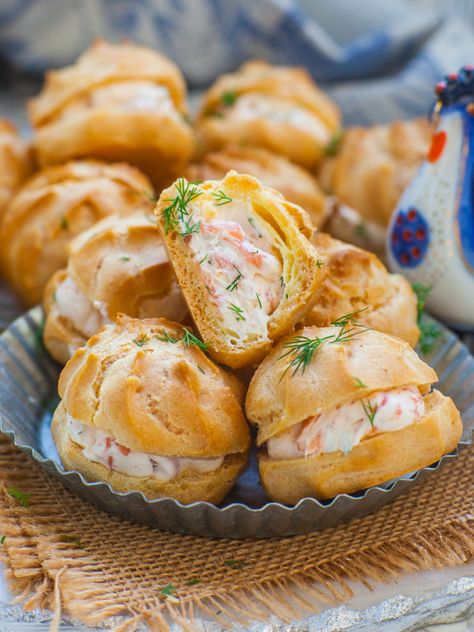 Smoked Salmon Puffs (video) - Tatyanas Everyday Food Savory Crepes Filling, Salmon Puffs, Profiteroles Recipe, Food Appetizers, Tea Party Food, Melbourne Cup, Cream Puffs, Easy Appetizer Recipes, German Food