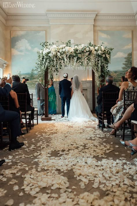 Huppa Wedding Floral Arch, Chuppah Decorations Simple, Hanging Wedding Arch, Wedding Arch With Wisteria, Wisteria Pergola Wedding, White Wisteria Wedding Arch, Lavender Chuppah, Flower Chuppah Wedding, Wedding Wisteria Decor