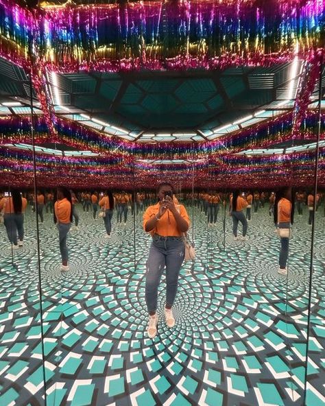 Museum of illusions Thessonaliki | Things to do in Thessonaliki| infinity mirror| infinity room| upside down illusion| vortex illusion| places to go in Greece | Orange shirt Room Of Mirrors Illusions, Infinite Mirror Reflection, Infinity Tunnel Mirror, Museum Of Illusions, Infinite Mirror, Infinity Mirror Room, Mirror Illusion, Infinity Room, Infinity Mirror