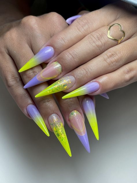 Lakers Nails, Nagel Inspiration, Nails With Gems, Nail Party, Nail Picking, Stilleto Nails Designs, Neon Nail Art, Airbrush Nails, Awesome Nails