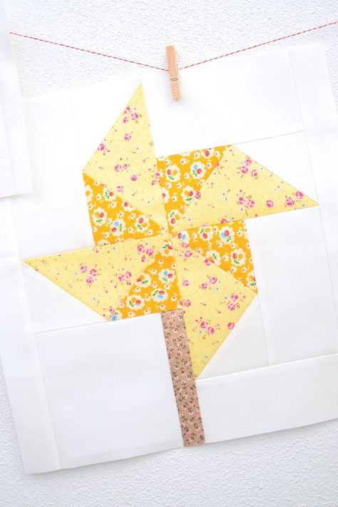 Spring Quilt Patterns, Quilt Pattern Ideas, Easy Quilting Projects, Butterfly Quilt Pattern, Pinwheel Quilt Pattern, Pinwheel Quilt Block, Flower Quilt Patterns, Easy Quilting, Barn Quilt Designs