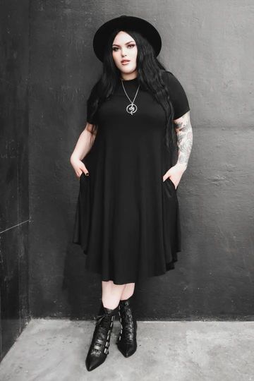 Goth Plus Size, Witchy Outfits, Plus Size Goth, Shopping Wishlist, Summer Goth, Look Plus Size, Goth Outfits, Jeans Size Chart, Dark Fashion