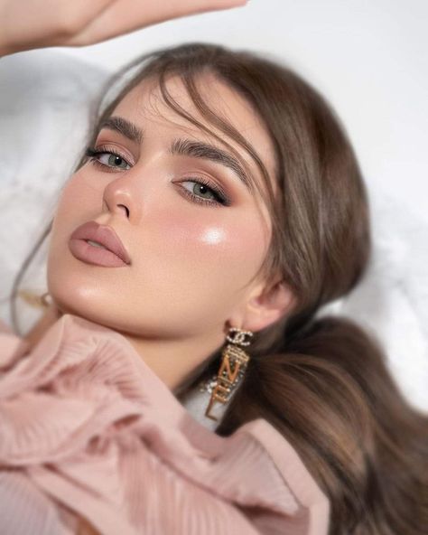 Sweet Makeup, Sultry Makeup, Natural Prom Makeup, Classy Makeup, Soft Makeup Looks, Skin Details, Glam Makeup Look, Wedding Makeup Looks, Makeup Eye Looks