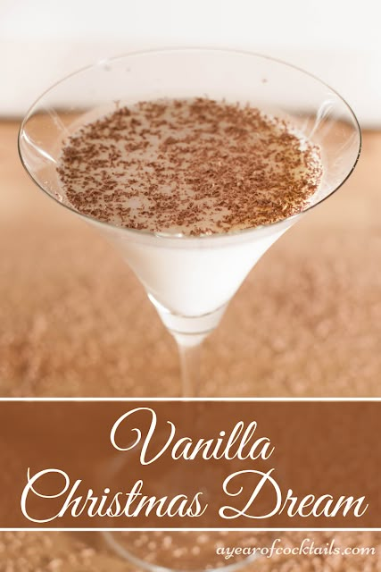 Vanilla Christmas Dream is a fun vanilla creamy cocktail. Vanilla Vodka Recipes, Vanilla Vodka Drinks, Holiday Martinis, Xmas Drinks, Christmas Drinks Alcohol Recipes, Christmas Drinks Recipes, Christmas Drinks Alcohol, Last Week Of School, Creamy Cocktails