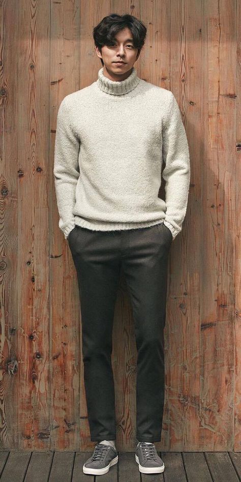 Korean Winter Men Fashion, Asian Winter Outfits Men, Korean Fashion Men Winter, Coachella Outfit Men, Korean Style Winter, Korean Winter Outfits, Goblin Gong Yoo, Navy Pants Men, Korean Winter