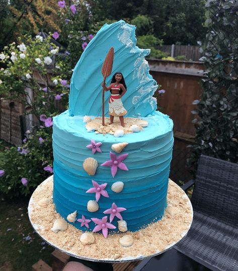 Moana Barbie Cake, Moana Tafiti Birthday Cake, Moana Cake And Cupcakes, Moana Cakes Ideas, Moana Inspired Cake, Homemade Moana Birthday Cake, Moana 2 Cake, Birthday Cake Moana, Moana Themed Birthday Cake